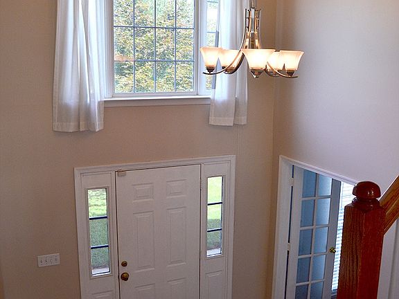 3rd image of 68 Brittany Ln