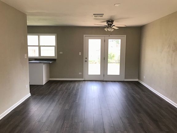 4th image of 73 W Schubert Ave