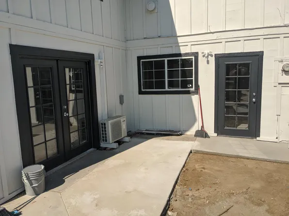 2116 Weeping Willow Way #A, Fallbrook, CA 92028