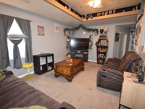 3rd image of 119 Baldwin St