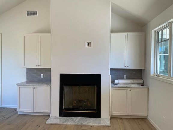 5th image of 3340 Foothill Rd