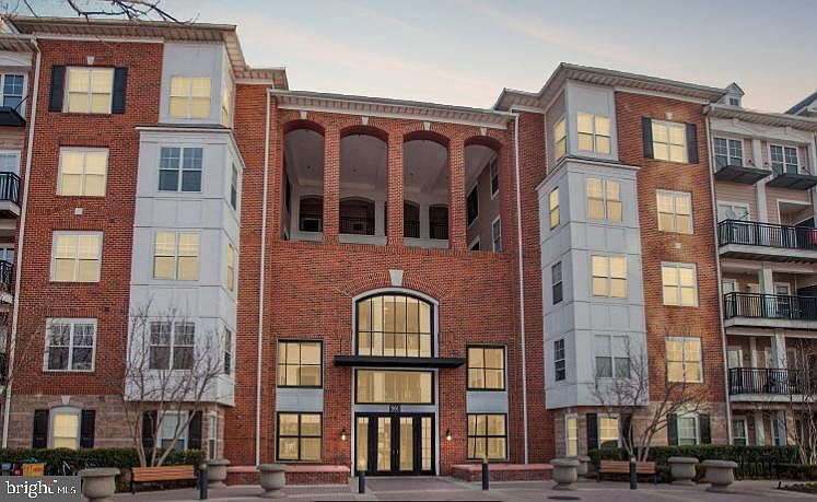 1st image of 501 Hungerford Dr APT 263