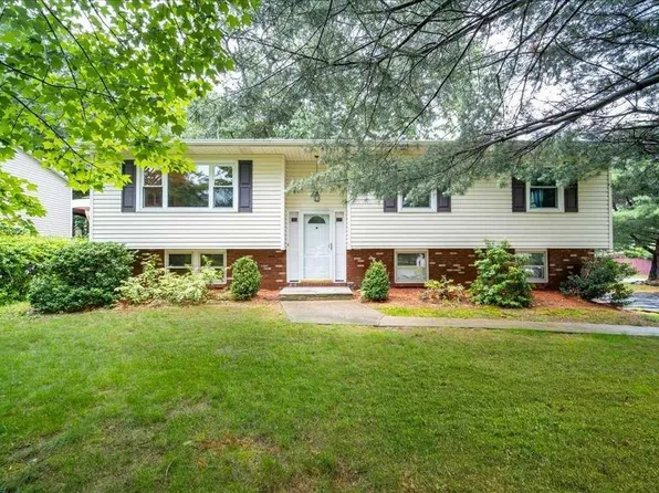 1 DRUM Court, Poughkeepsie, NY 12603