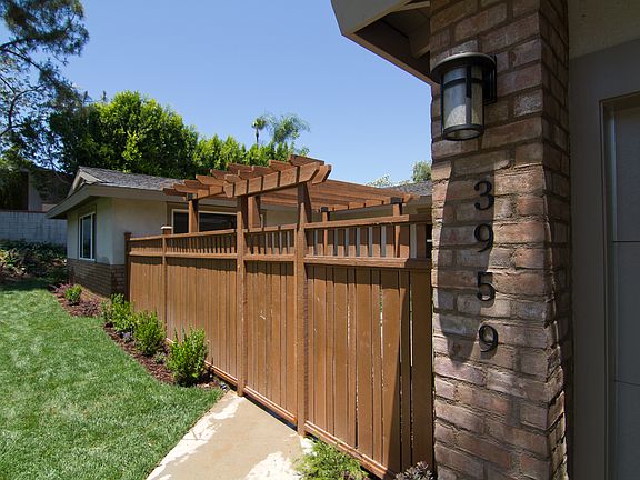 2nd image of 3959 Sapphire Dr