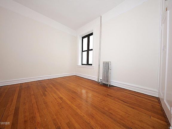 5th image of 61 Tiemann Pl #10