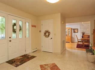 20 Forest Rd, Pelham, NY 10803