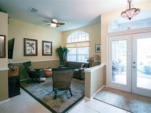 4th image of 508 Village Dr