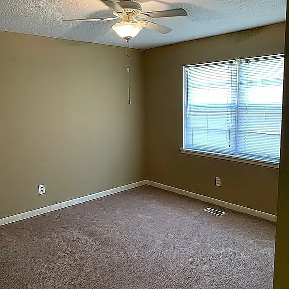 514 Walker Rd SW — Photo 8