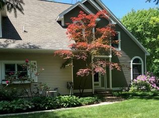 17605 168th Ave, Spring Lake, MI 49456