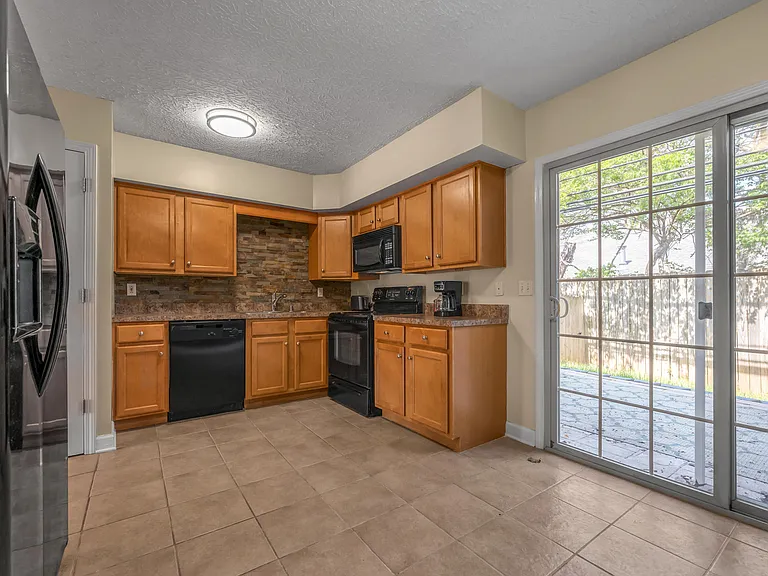 139 Regency Point Path — Photo 8