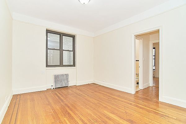 1st image of 78 Manhattan Ave #5L