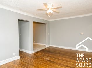 6959 S Paxton Ave APT 1E, Chicago, IL 60649