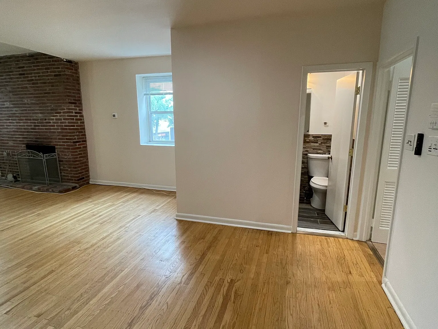 3 bed, 1542 sqft, $4,195 — Photo 3