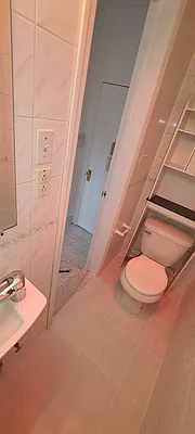 Rented by United Realty Equities | media 25