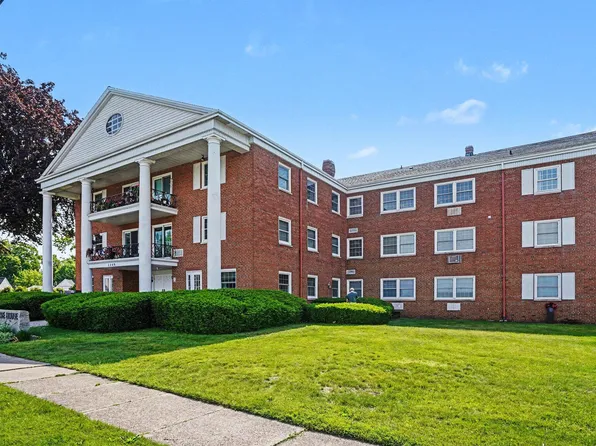 1249 Lakeshore Dr APT 115, Muskegon, MI 49441