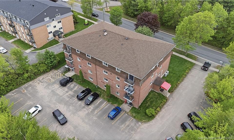 1st image of 109 Biggs St Unit 4