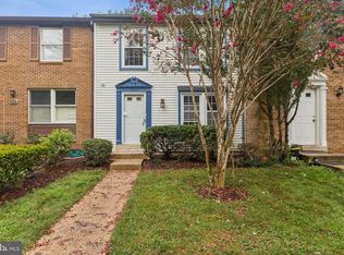5555 Caithness Ct, Fairfax, VA 22032