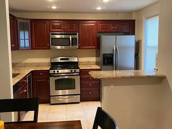 2nd image of 124 S Park Ave APT 2L