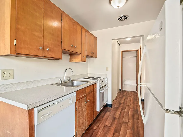 Pet-Friendly Roosevelt Retreat with Modern Kitchen | 6113 Apartments — Photo 15