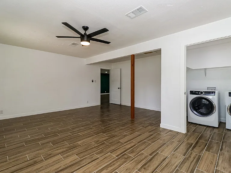 2309 Southern Oaks Dr — Photo 5