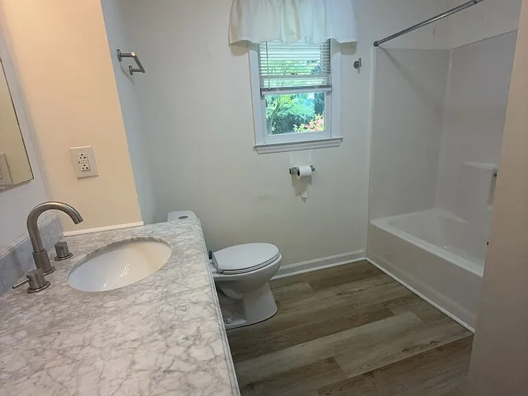 135 Yates Ln — Photo 7