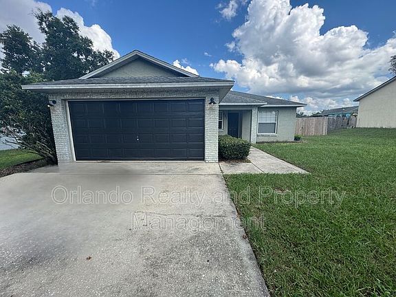 2nd image of 210 Ayrshire Pl