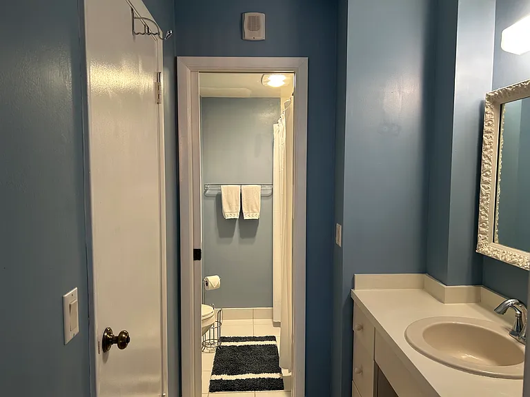 180 Seaview Ct #1001 — Photo 4