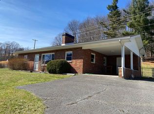 1131 Green Valley Rd, Lebanon, VA 24266