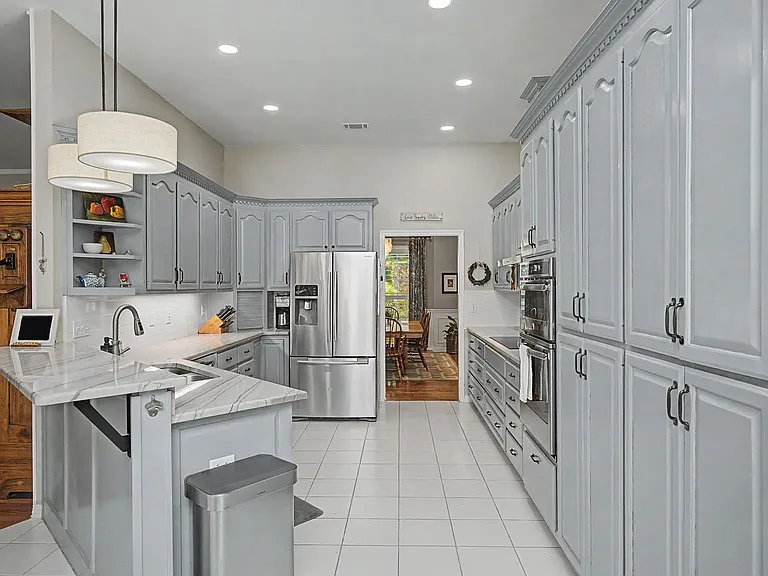 1626 Oakmont Cir — Photo 24