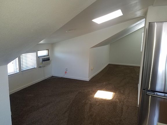 5th image of 4423 Marlborough Ave #A