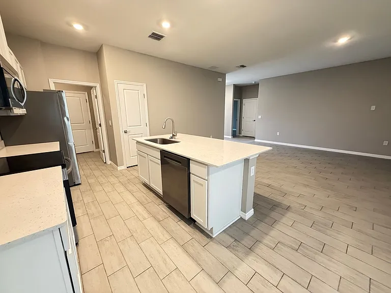 5096 SW 154th Loop — Photo 8
