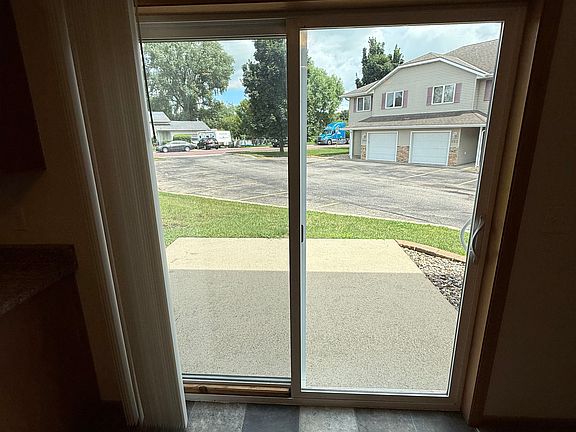4th image of 647 Agency Rd