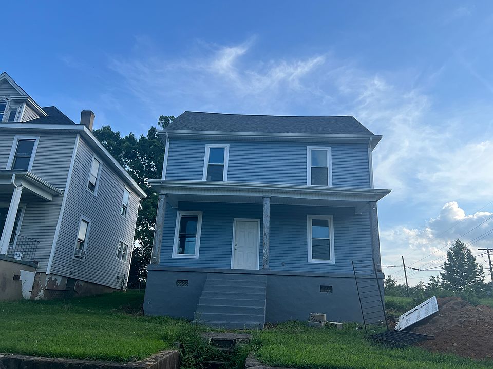 1st image of 828 Loudon Ave NW