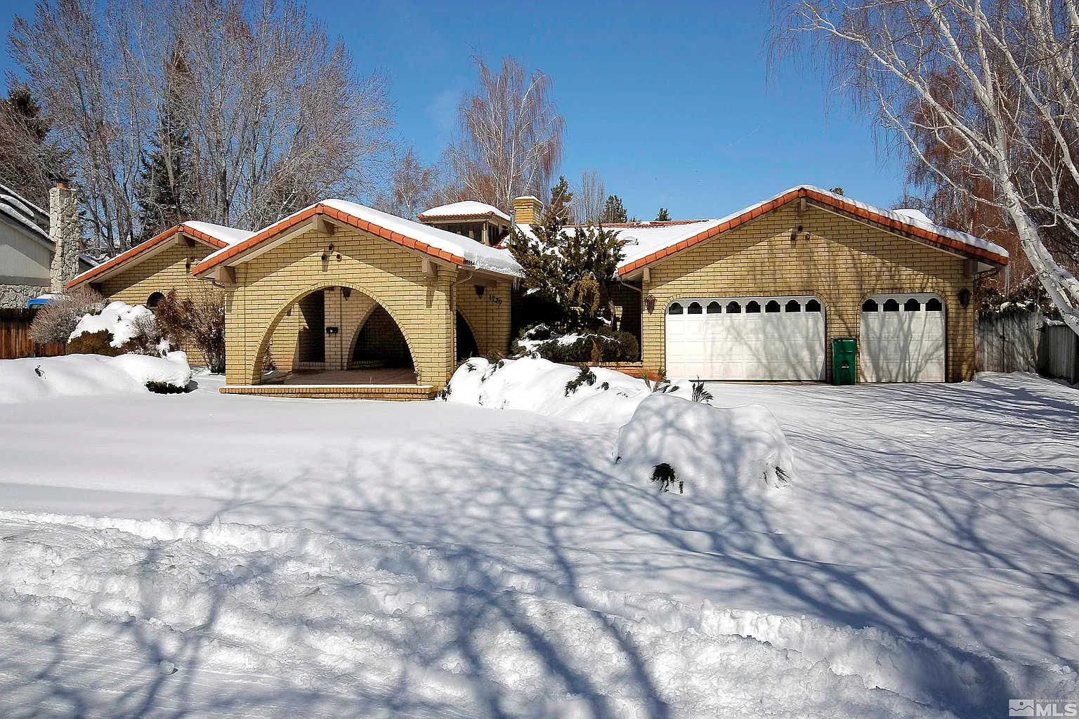 1120 Cordero Dr photo 1