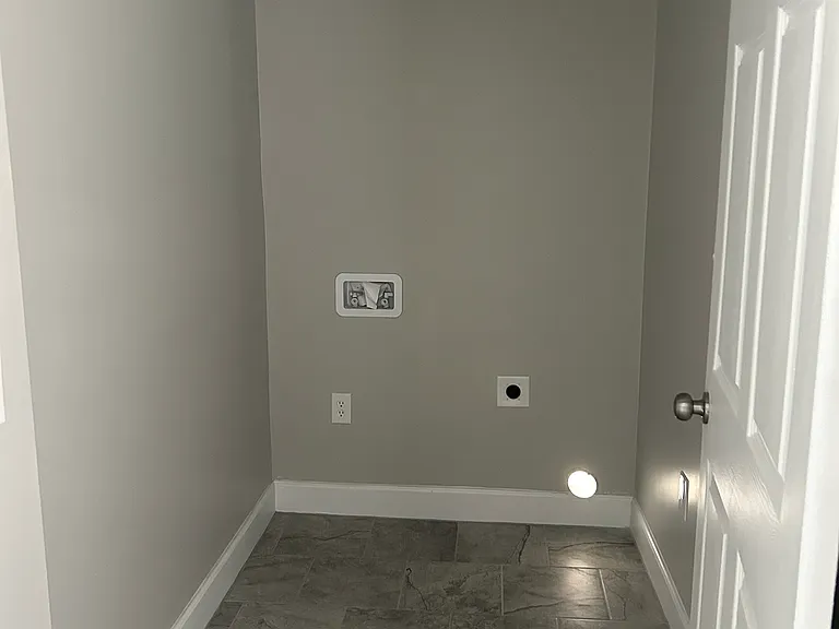 3517 Northern Hills Dr — Photo 8
