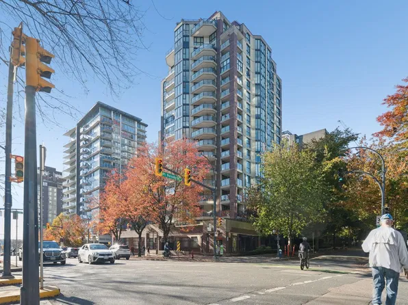 1010 Burnaby St #1403, Vancouver, BC V6E 4L8