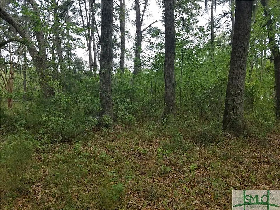 2nd image of 428 Pine Ave