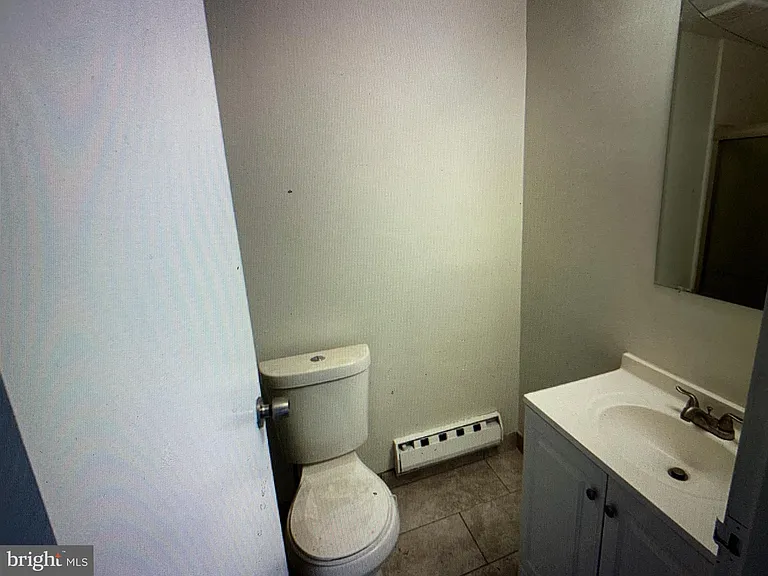 502 Bromley Ests — Photo 10