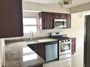 21-20 Hoyt Ave S #F3, Astoria, NY 11102