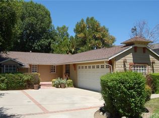 23001 Collins St, Woodland Hills, CA 91367