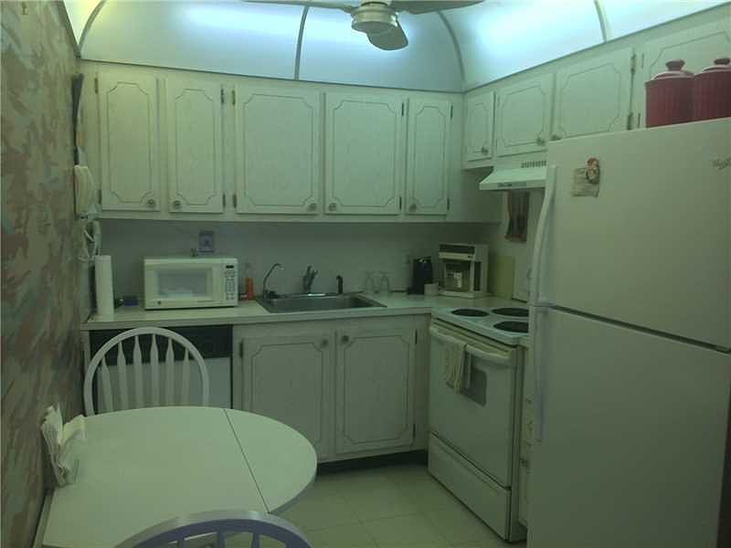 2nd image of 655 Durham #655