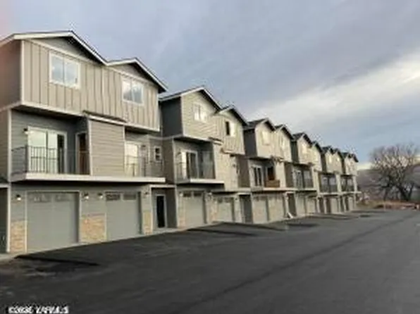 2600 Racquet Ln #26, Yakima, WA 98902