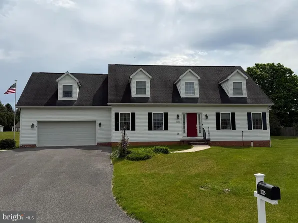 10305 Candura Dr, Waynesboro, PA 17268