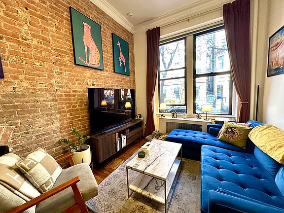5th image of 62 W 70th St APT 2A