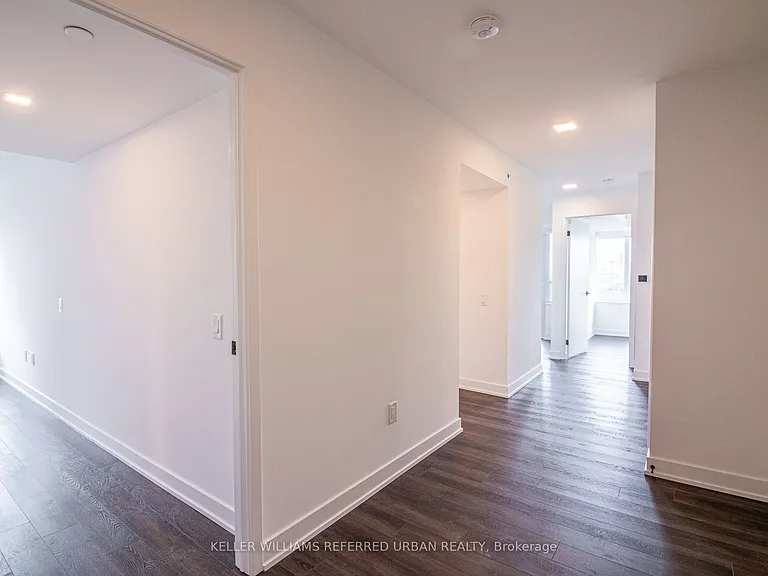609 Sherbourne St #2104 — Photo 4