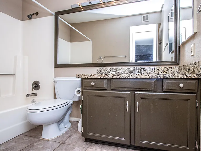540 N May St #3143 — Photo 15
