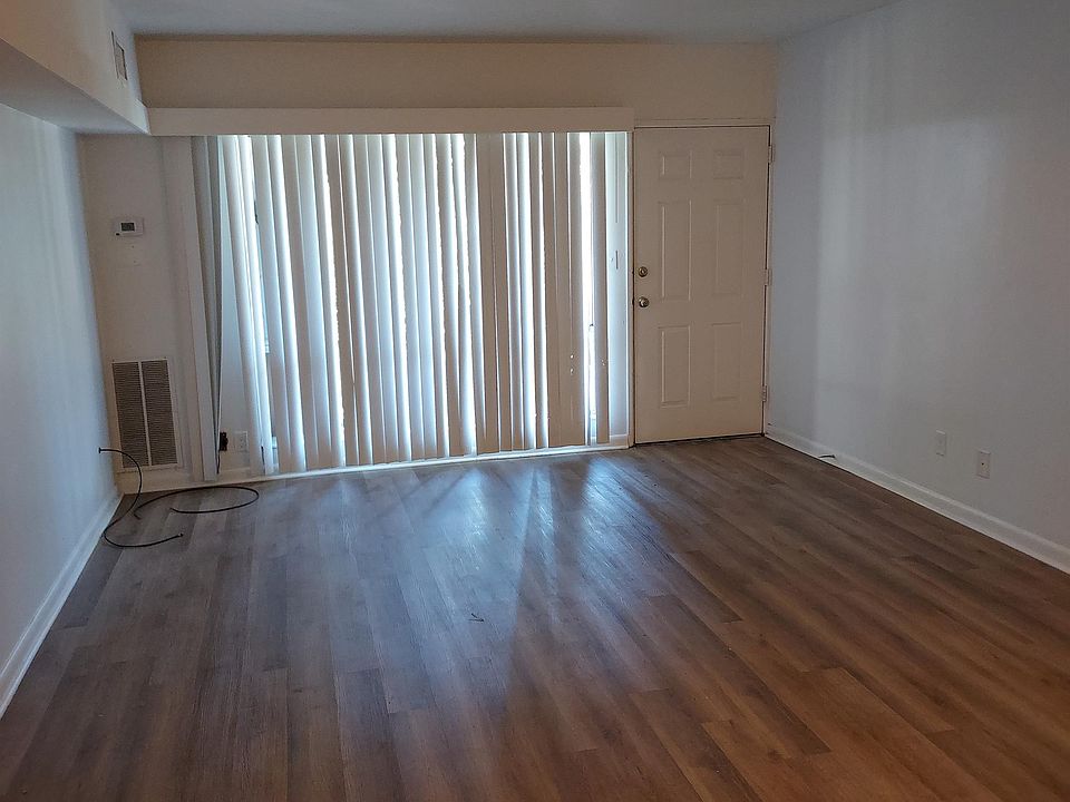 1st image of 395 Felder Ave #104