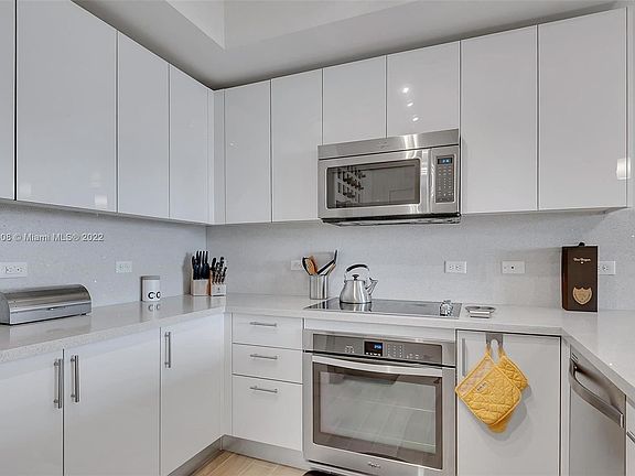 2nd image of 999 SW 1st Ave APT 1704