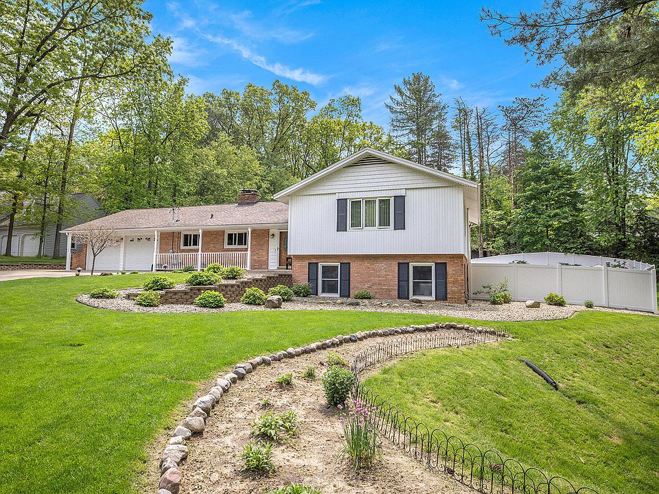 1st image of 3409 Fair Oaks Dr
