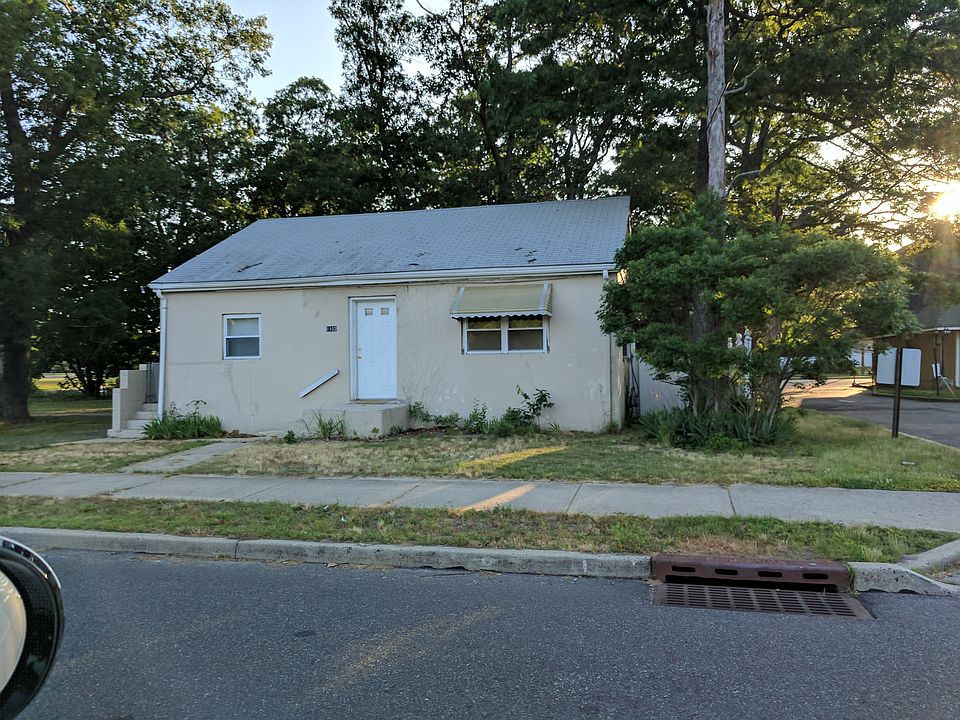 2nd image of 1102 Hooper Ave